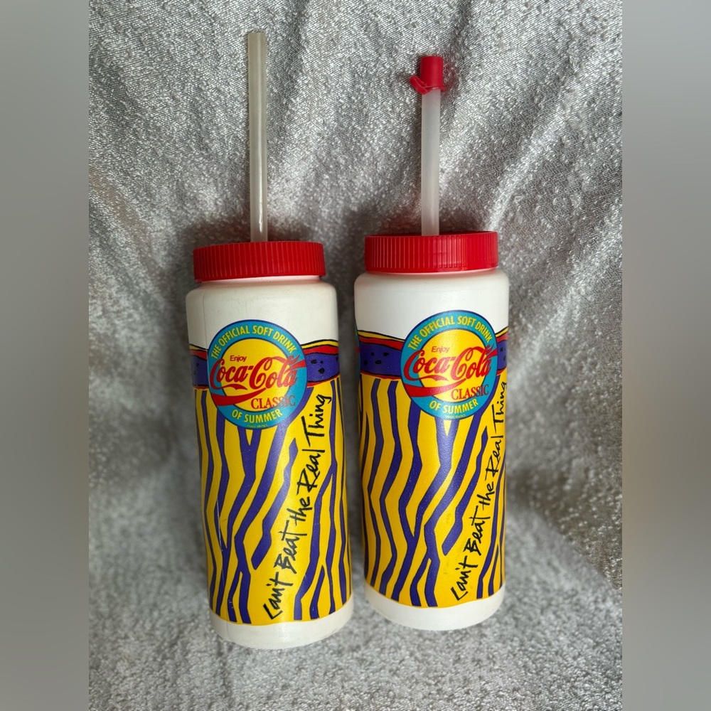 Vintage Coca Cola Water Bottle w/Straw and Lid Can't Beat The‎ Real Thing (2)